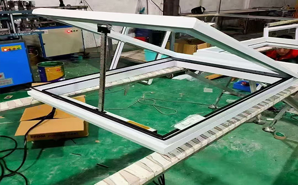 某地下车库出入口城固排烟窗配置工程